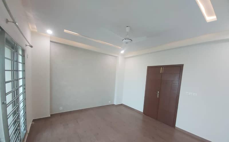 Flat For rent Situated In Askari 11 - Sector D 18