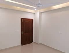 Buy your ideal 10 Marla Flat in a prime location of Lahore