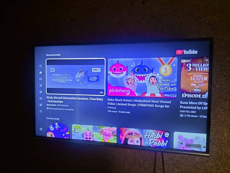 EcoStar 32" Smart LED TV for sale 1