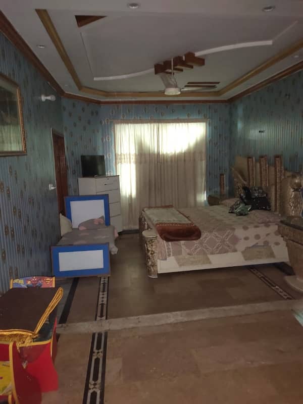 13 Marla Double Unit House For Sale in Khayaban Colony 2 Madina Town Faisalabad 12