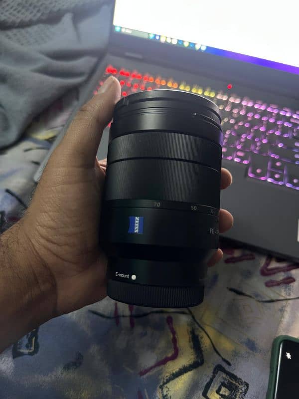 Sony FE 24 - 70 F4 OSS 0