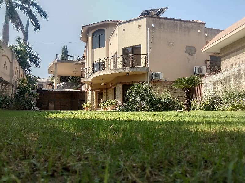 Beautiful House With 8 Bed For Sale 1