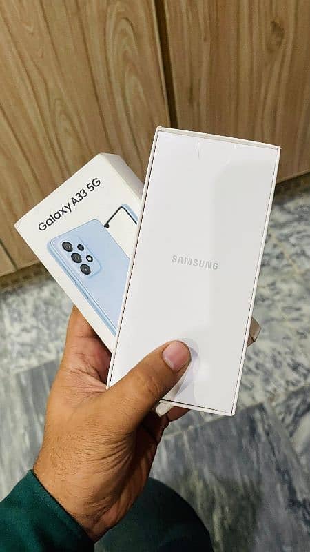 Samsung Galaxy A33 5G with original box 4