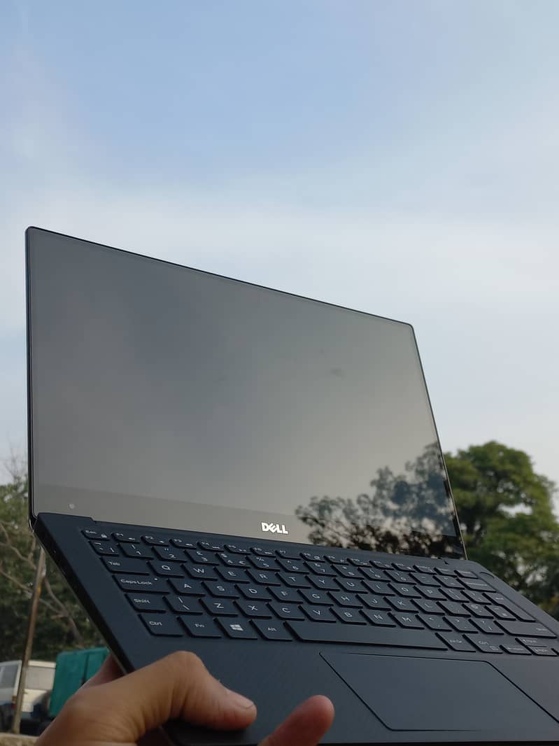 dell xps 13 9360 4k touch bezeless screen | borderless 15