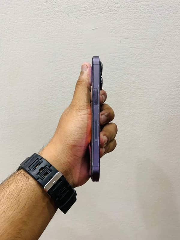 I phone 14 pro 128 gb Fectory unlock 6