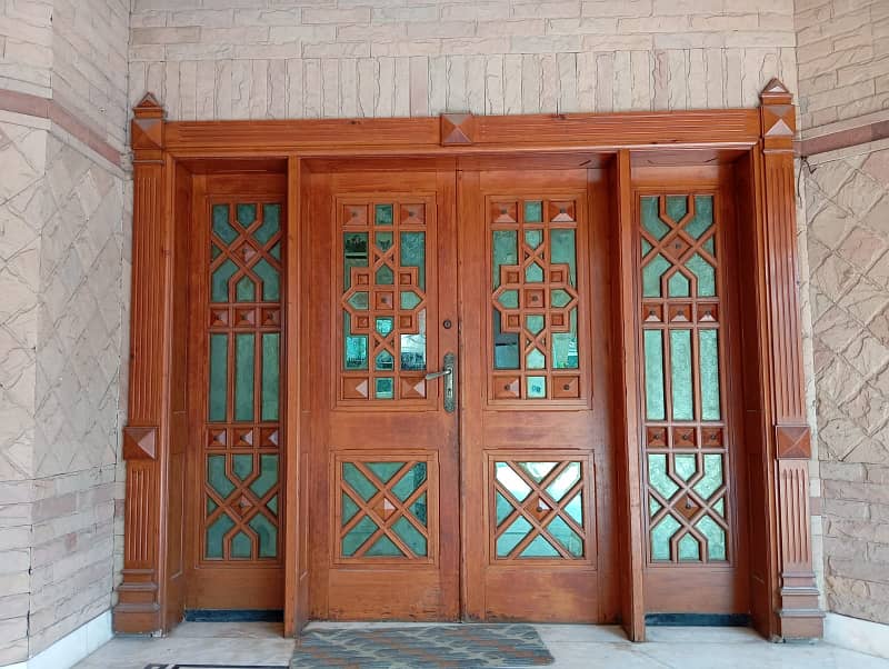 HOT LOCATION 2 KANAL 7 BED House Is Available For Rent In DHA Phase 3 Lahore 1