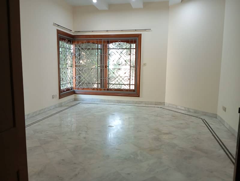 HOT LOCATION 2 KANAL 7 BED House Is Available For Rent In DHA Phase 3 Lahore 14