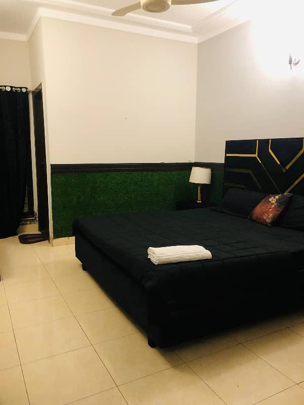 5 MARLA fully furnished BRAND NEW LUXURY APPOINTMENT DAILY BASIC 24 HOURS AVAILABLE FOR RENT IN DHA PHASE 8 EX PARK VIEW LAHORE.  daily basic 24 HOURS rent 16000 thousand with electricity bil. 5