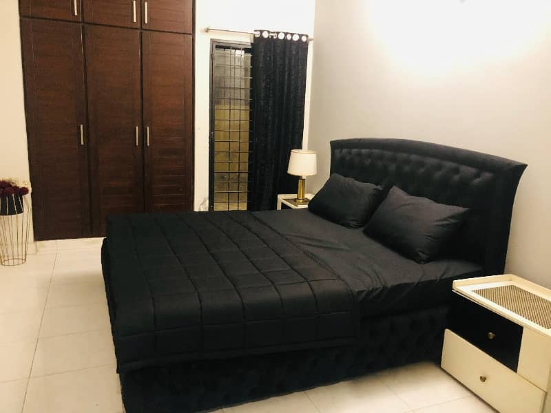 5 MARLA fully furnished BRAND NEW LUXURY APPOINTMENT DAILY BASIC 24 HOURS AVAILABLE FOR RENT IN DHA PHASE 8 EX PARK VIEW LAHORE.  daily basic 24 HOURS rent 16000 thousand with electricity bil. 12