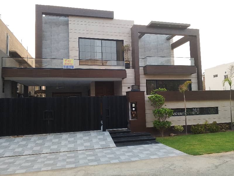 10 MARLA MODERN ELEVATION DESIGN HOUSE AVAILABLE FOR RENT IN STATE LIFE PHASE 1 BLOCK -F LAHORE. GAS AVAILABLY. CLOSE MASJID. COMMERCIAL PARK. 0