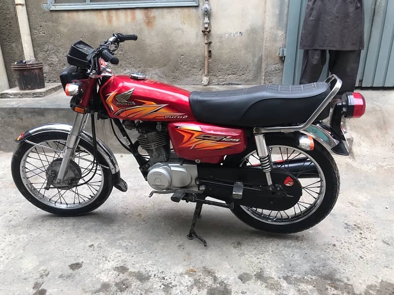 Honda 125 lush condition totally janian 0