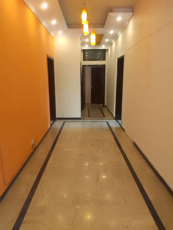 1 Kanal Upper Portion with 3 Bedrooms is Available for Rent In DHA Phase 4 Block DD Lahore 0