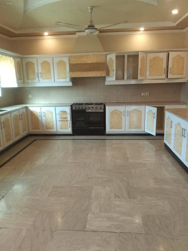 1 Kanal Upper Portion with 3 Bedrooms is Available for Rent In DHA Phase 4 Block DD Lahore 3