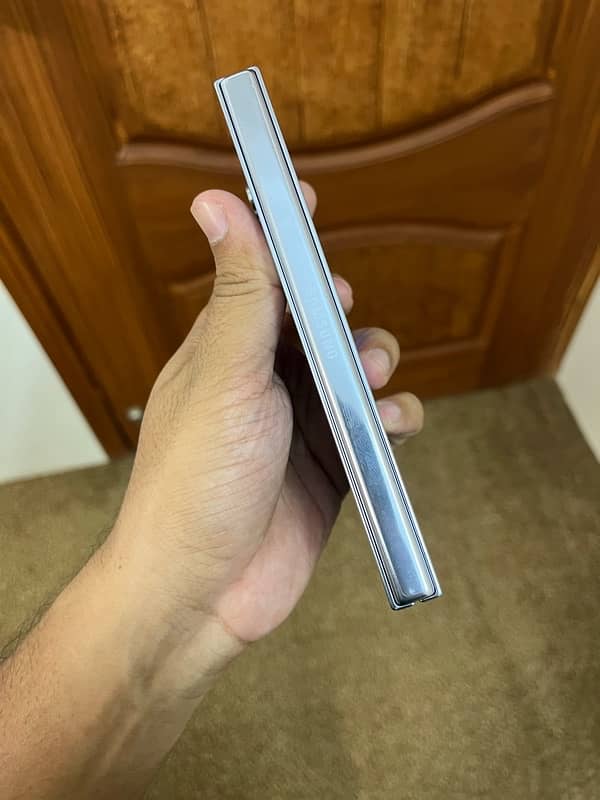 Samsung Fold 5 12/256gb Non Pta Factory 4