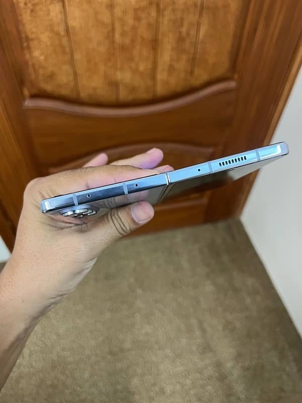 Samsung Fold 5 12/256gb Non Pta Factory 8