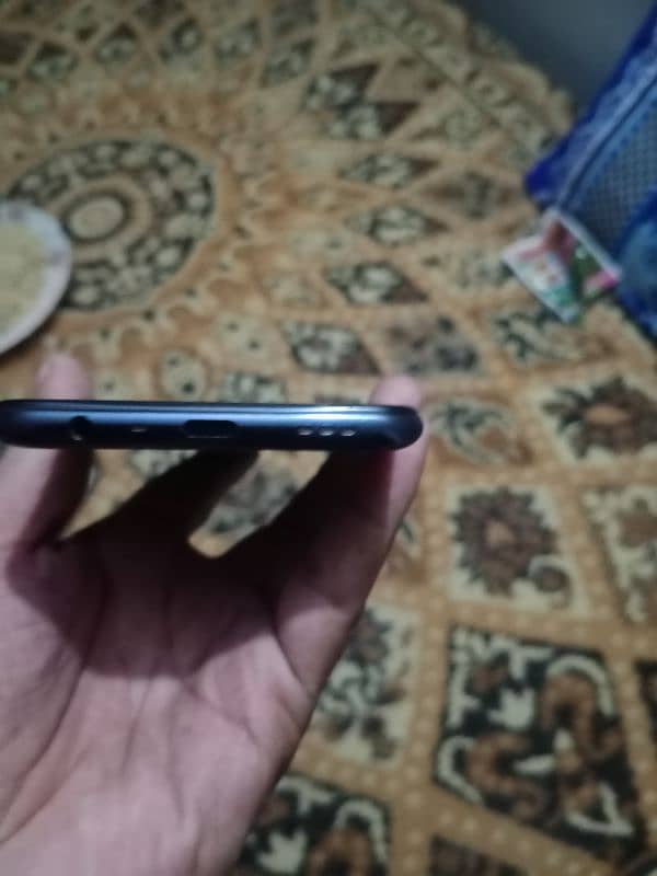 oppo f19 6/120 ak hath ka used hy 2