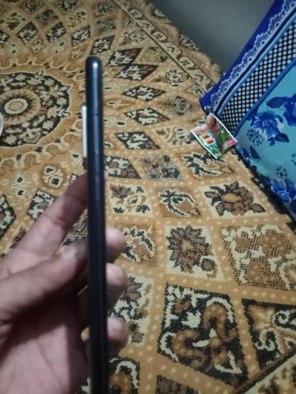 oppo f19 6/120 ak hath ka used hy 4