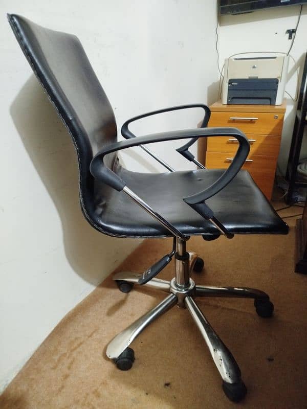 revolving chair (durable fresh look) 3