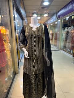 Party wear shafoon sitara suite