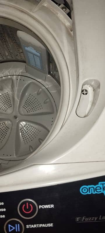 FULLY AUTOMATIC 8 KG HAIER WASHING MACHINE TOP LOADED 7