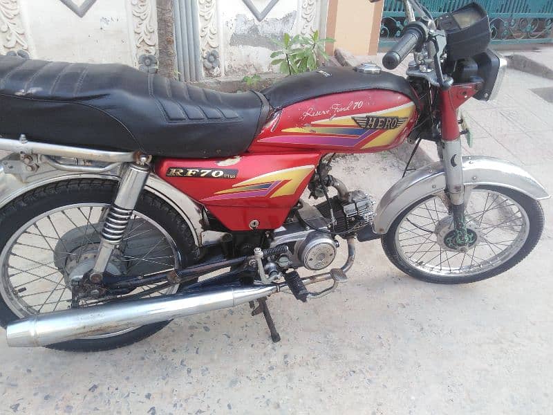 Hero 2011 urgent sale bike 0