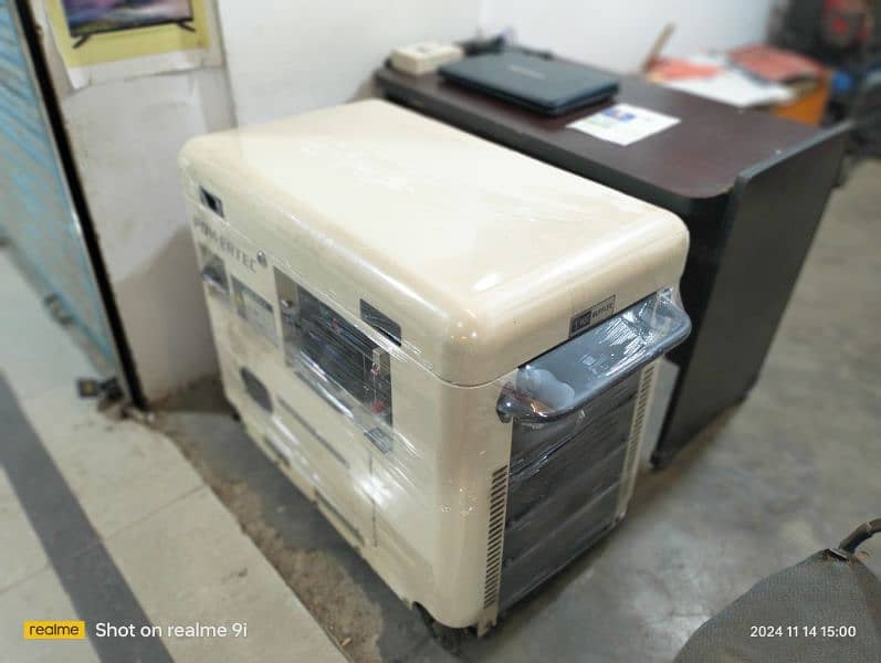 10kva sound prouf canopy generator new good condition set. 5