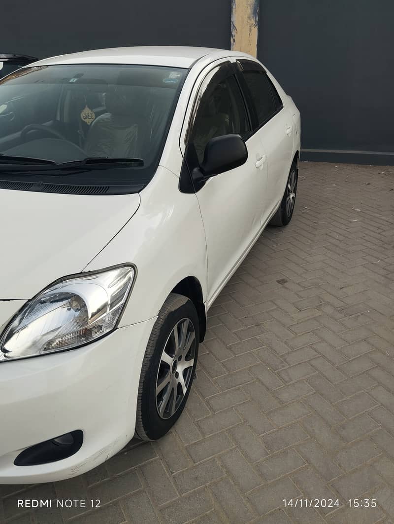 Toyota Belta 2011 1300. G 3