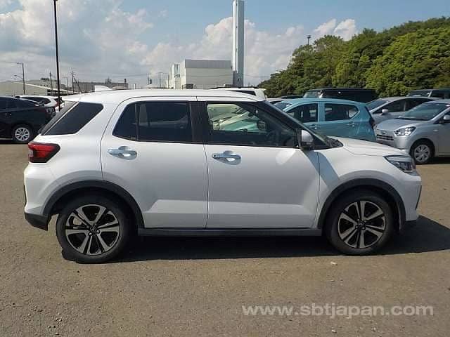 Daihatsu Rocky G 2019 Full Option 4