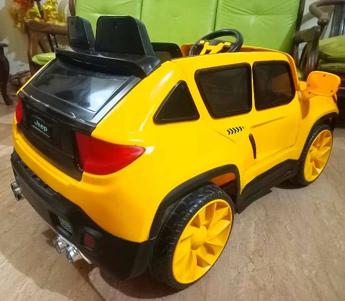 Kids imported jeep car all function 100℅ok neat condition 03218558387 2