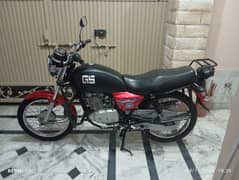 Suzuki GS 150 2016