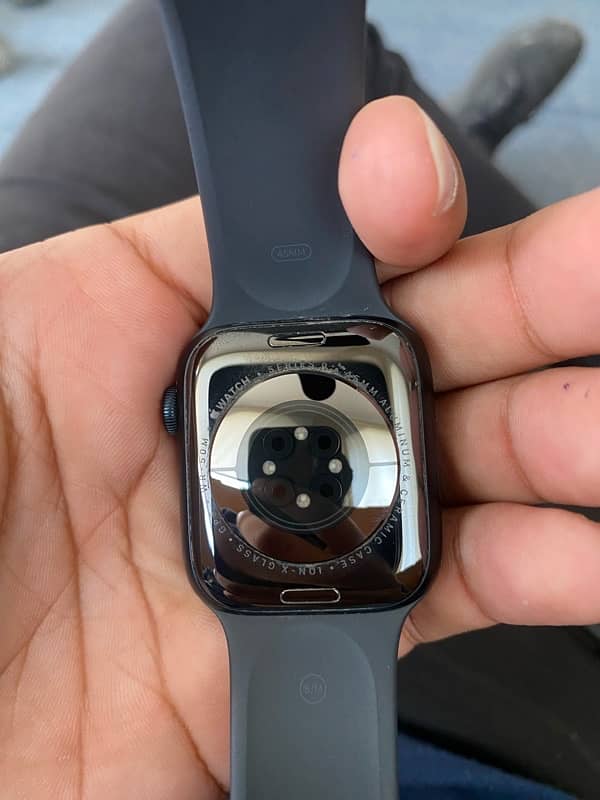 selling apple watch series 9(45mm) 1