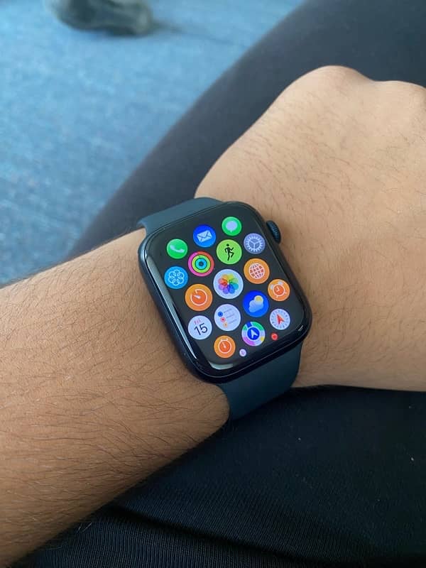 selling apple watch series 9(45mm) 2