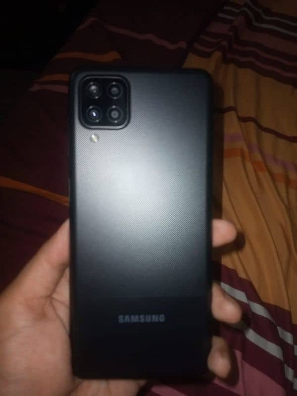 samsung A12 4/64gb 4