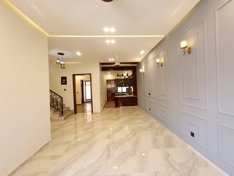 5 marla best location and luxury house is available for sale at fmc block A b-17 8