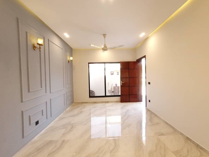 5 marla best location and luxury house is available for sale at fmc block A b-17 9