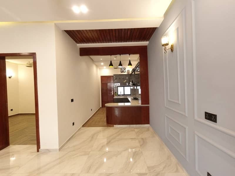 5 marla best location and luxury house is available for sale at fmc block A b-17 11