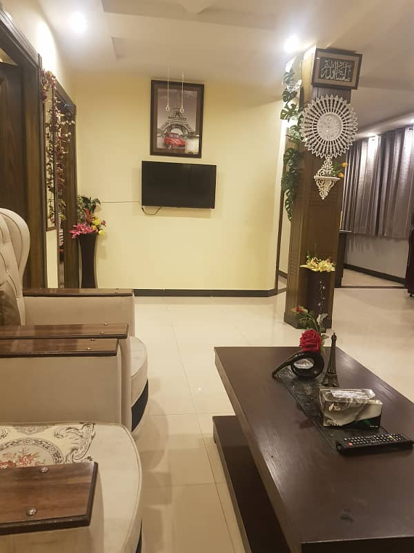 Par Day short time 3 BeD Room apartment Available for rent in Bahria town phase 4 and 6 empire Heights 2 Family apartment 4