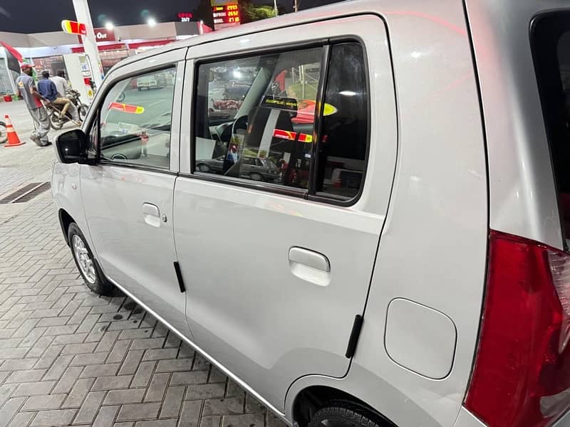 Suzuki Wagon R 2021 1