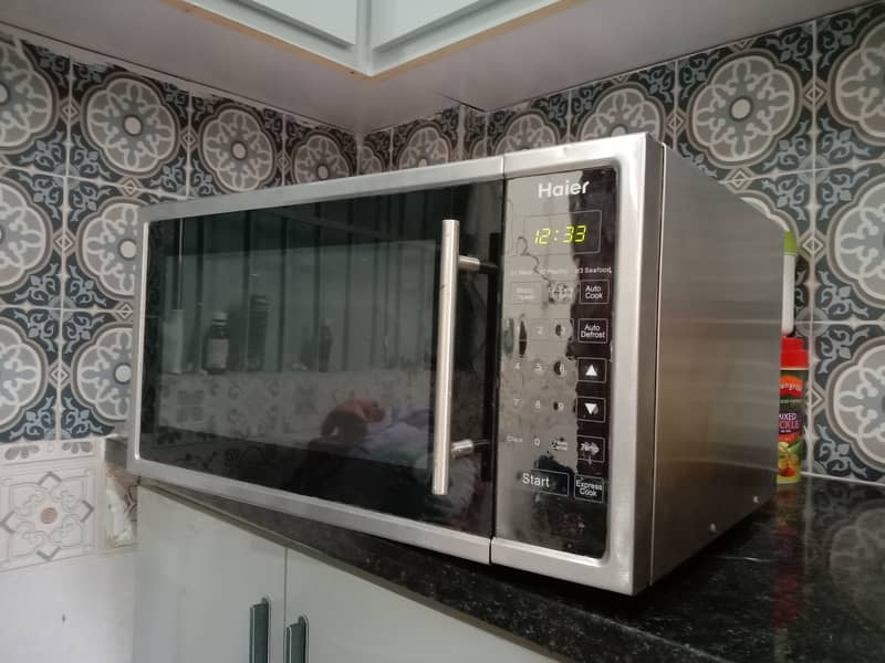 Haier Microwave Oven 3in1 Grill+Convection 9