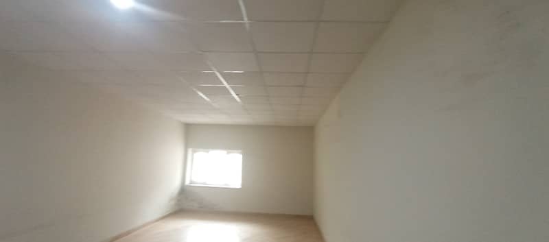 Cantt, 1 Kanal Upper Portion For Rent Gulberg Upper Mall Garden Town Shadman Gor zaman park Lahore 11