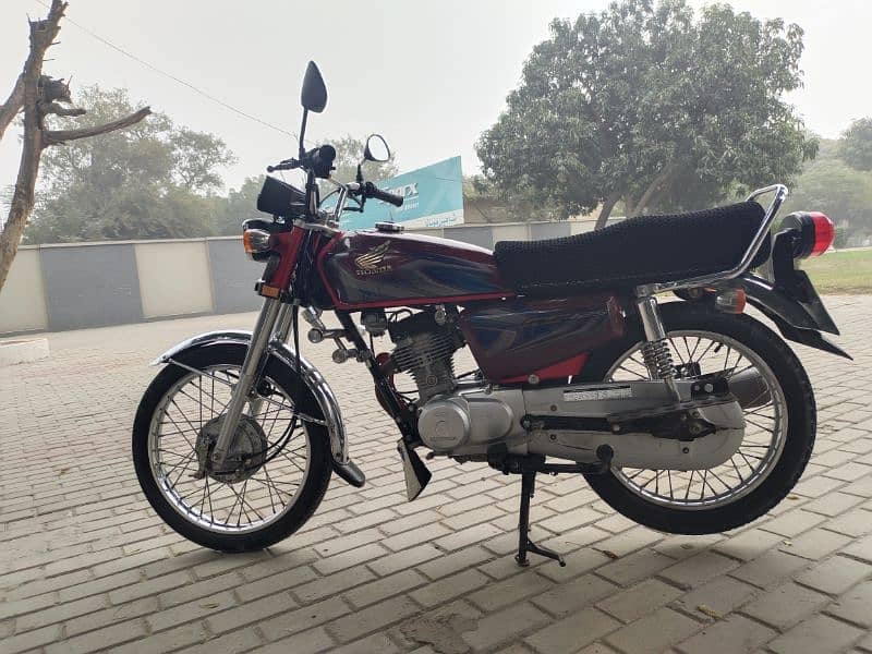 Honda CG 125 2022 Model Lush Condition 1