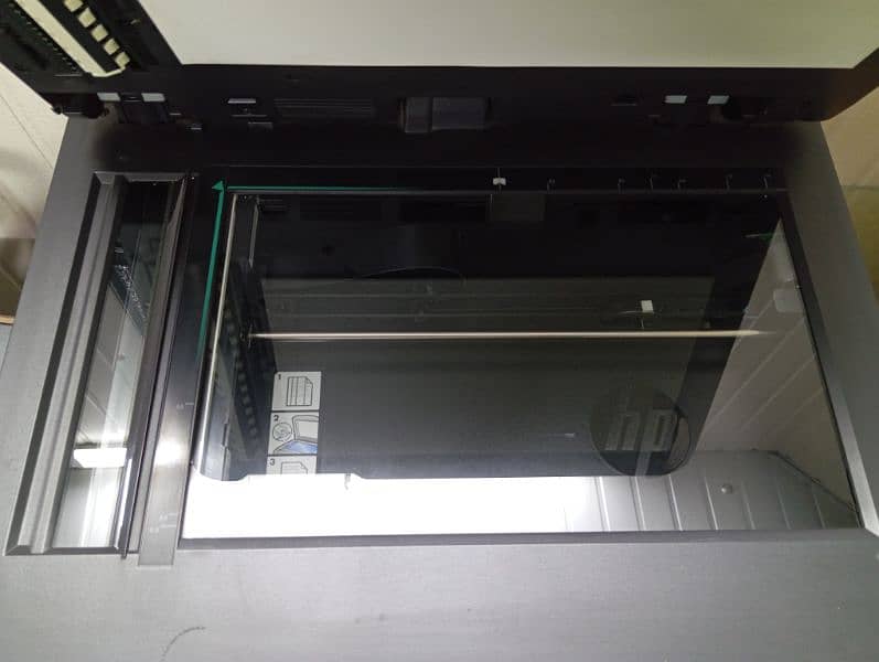 HP LaserJet Enterprise MFP M630 series 9