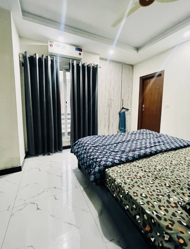 defence raya 2Bed fully furnished Apartment in Bahria town 3