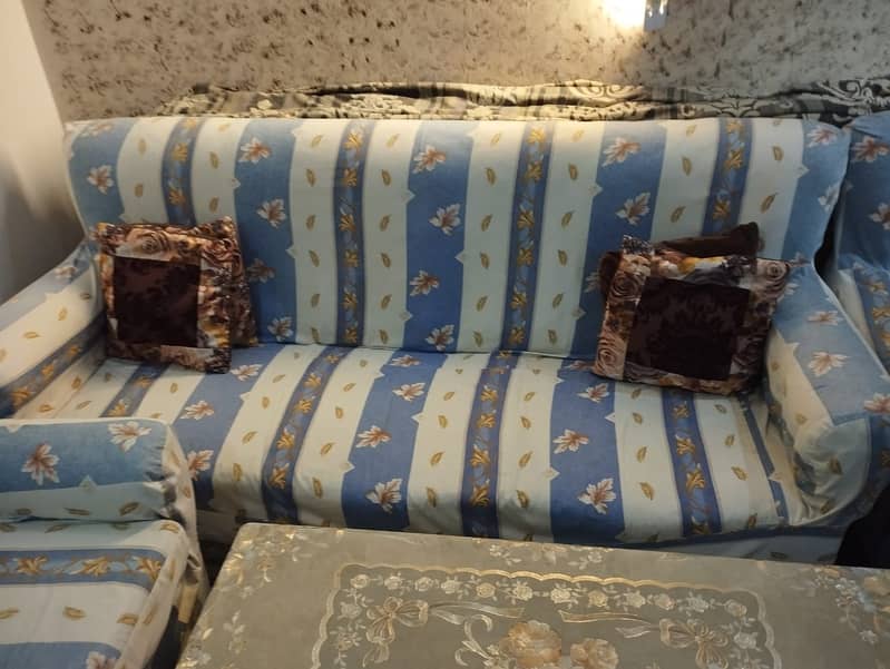 3 and 1,1 Sofa sale very cheap price 5