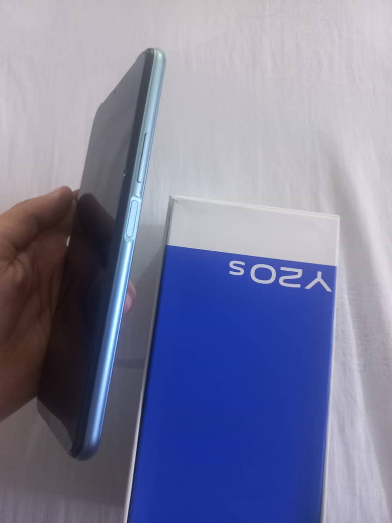 Vivo y20s 4