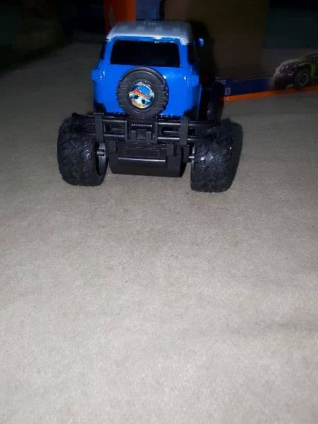 R/C Monster truck 6