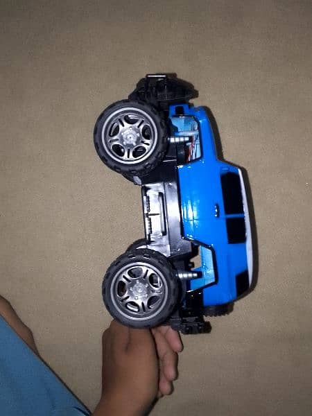 R/C Monster truck 8