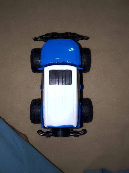 R/C Monster truck 11