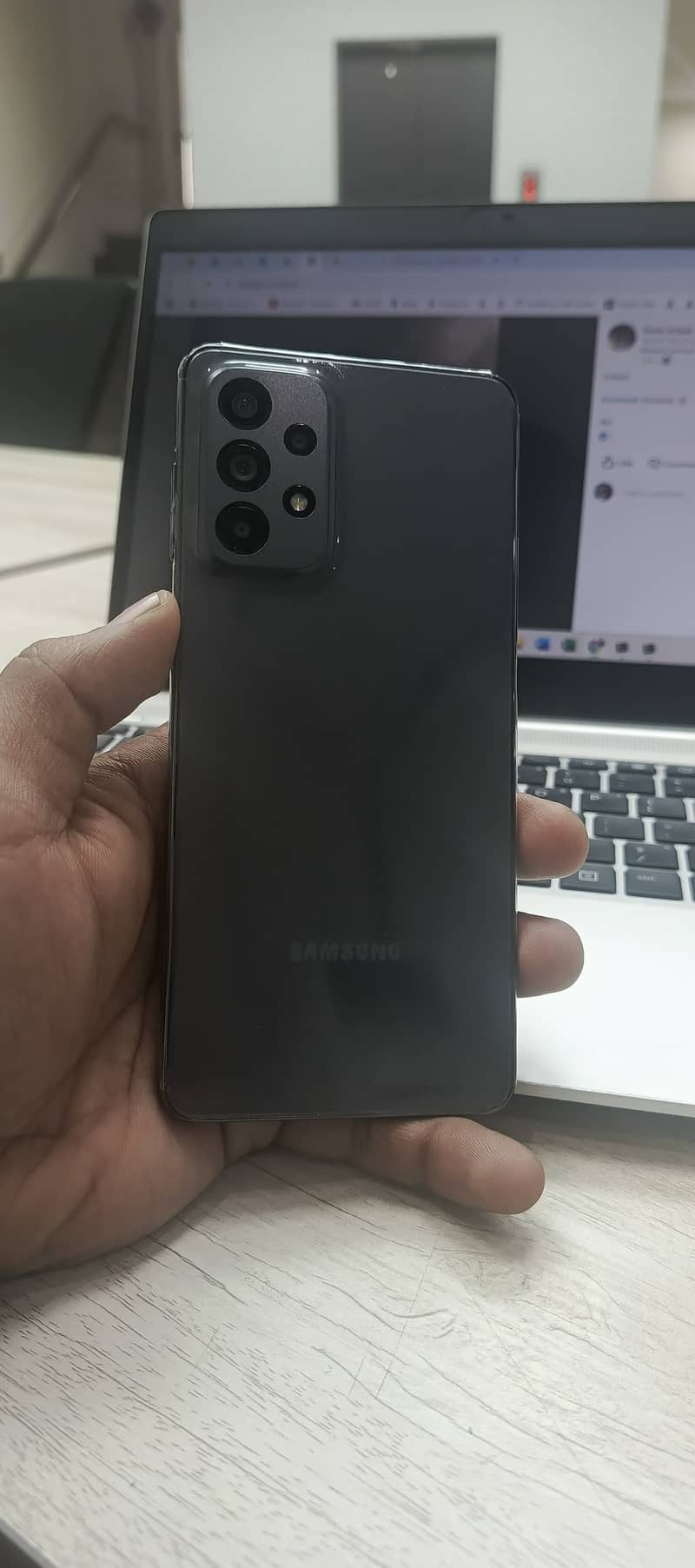 Samsung Galaxy A73 1