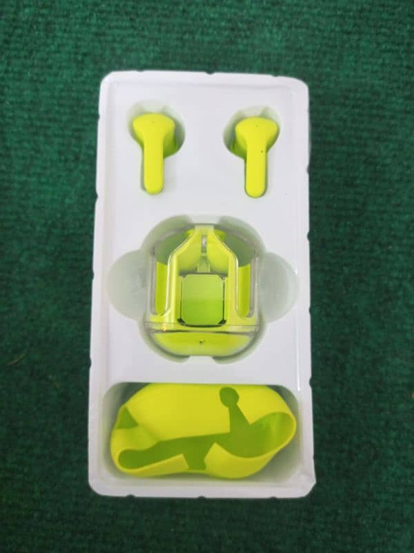 air 31 earbuds with cover in reasonable price 12